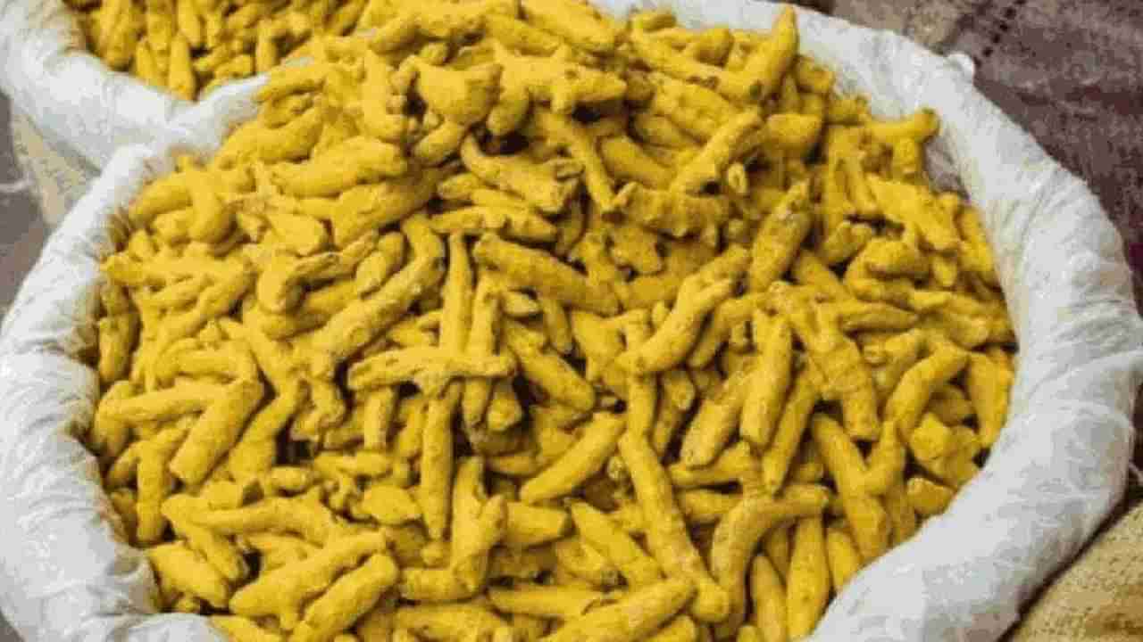 Turmeric side effects: ಅತಿಯಾದ ಅರಿಶಿಣ ಸೇವನೆಯು ದೇಹಕ್ಕೆ ಹಾನಿಕಾರಕ