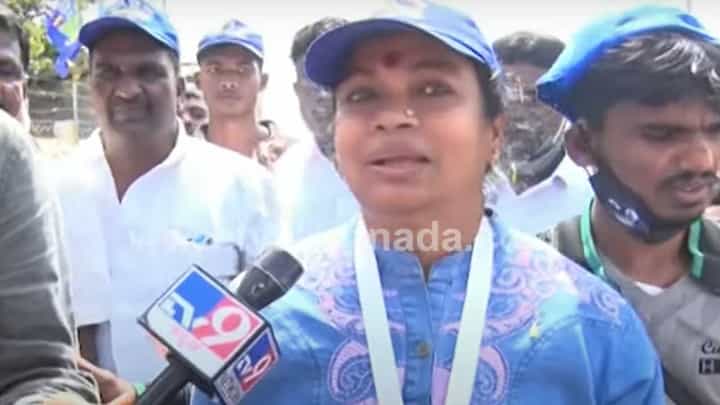 ‘ನಟ ಶಿವಣ್ಣ ನಮಗೆ ಬೆಂಬಲ ಕೊಡ್ತಾರೆ’; ಮೇಕೆದಾಟು ಪಾದಯಾತ್ರೆ ಬಗ್ಗೆ ಉಮಾಶ್ರೀ ಮಾತು ‘ನಟ ಶಿವಣ್ಣ ನಮಗೆ ಬೆಂಬಲ ಕೊಡ್ತಾರೆ’; ಮೇಕೆದಾಟು ಪಾದಯಾತ್ರೆ ಬಗ್ಗೆ ಉಮಾಶ್ರೀ ಮಾತು
