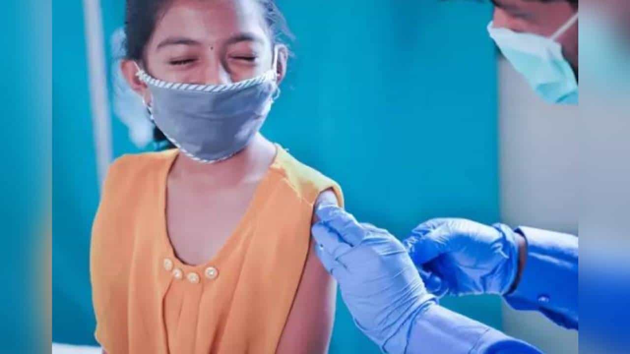 Covid Vaccination ದೇಶದಲ್ಲಿ 12-14 ವಯಸ್ಸಿನ ಎಲ್ಲಾ ಮಕ್ಕಳಿಗೆ ಕೊವಿಡ್ ಲಸಿಕೆ ನೀಡಿಕೆ ಬುಧವಾರ ಆರಂಭ Covid Vaccination ದೇಶದಲ್ಲಿ 12-14 ವಯಸ್ಸಿನ ಎಲ್ಲಾ ಮಕ್ಕಳಿಗೆ ಕೊವಿಡ್ ಲಸಿಕೆ ನೀಡಿಕೆ ಬುಧವಾರ ಆರಂಭ