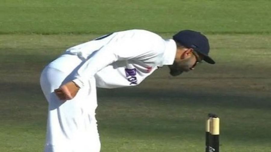 IND vs SA: ಮೈದಾನದಲ್ಲಿ ಏನಾಗುತ್ತದೆ ಎಂದು ಹೊರಗಿನವರಿಗೆ ತಿಳಿದಿಲ್ಲ! ಡಿಆರ್ಎಸ್ ವಿವಾದದ ಬಗ್ಗೆ ಕೊಹ್ಲಿ ಹೇಳಿದ್ದಿದು IND vs SA: ಮೈದಾನದಲ್ಲಿ ಏನಾಗುತ್ತದೆ ಎಂದು ಹೊರಗಿನವರಿಗೆ ತಿಳಿದಿಲ್ಲ! ಡಿಆರ್ಎಸ್ ವಿವಾದದ ಬಗ್ಗೆ ಕೊಹ್ಲಿ ಹೇಳಿದ್ದಿದು