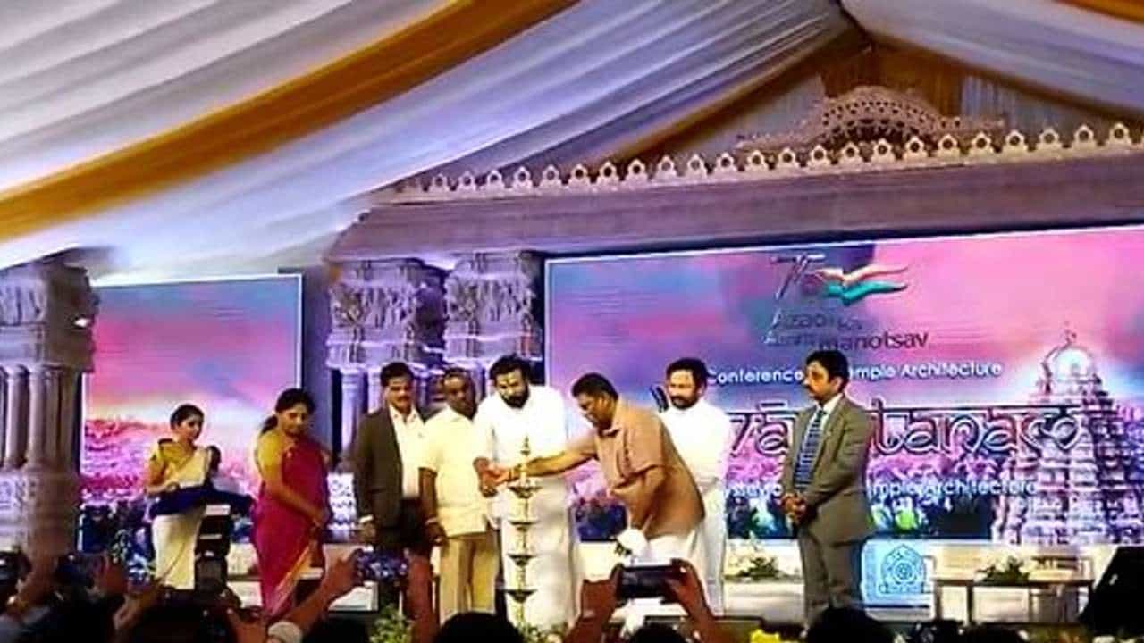 ದೇವಾತನಯಂ ಸಮ್ಮೇಳನಕ್ಕೆ ಚಾಲನೆ: ವಿಜಯನಗರ ಸಾಮ್ರಾಜ್ಯ ದಲ್ಲಿ ಹುಟ್ಟಿದ ನಾವೆಲ್ಲರೂ ಹೆಮ್ಮೆಪಡಬೇಕು -ಸಚಿವ ಆನಂದ್ ಸಿಂಗ್ ದೇವಾತನಯಂ ಸಮ್ಮೇಳನಕ್ಕೆ ಚಾಲನೆ: ವಿಜಯನಗರ ಸಾಮ್ರಾಜ್ಯ ದಲ್ಲಿ ಹುಟ್ಟಿದ ನಾವೆಲ್ಲರೂ ಹೆಮ್ಮೆಪಡಬೇಕು -ಸಚಿವ ಆನಂದ್ ಸಿಂಗ್