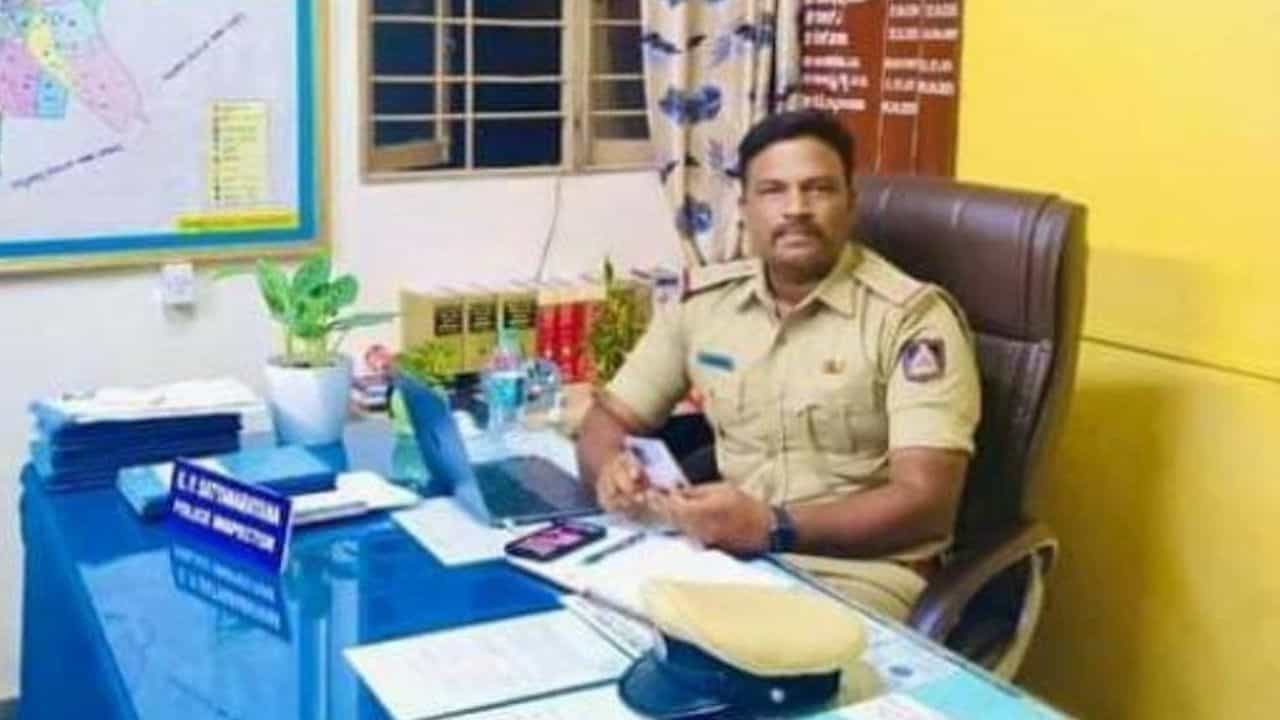 Yelahanka engineer kidnap: ಯಲಹಂಕದ ರೈತ ಸಂತೆ ಬಳಿಯಿಂದ ಎಂಜಿನಿಯರ್ ಕಿಡ್ನ್ಯಾಪ್ Yelahanka engineer kidnap: ಯಲಹಂಕದ ರೈತ ಸಂತೆ ಬಳಿಯಿಂದ ಎಂಜಿನಿಯರ್ ಕಿಡ್ನ್ಯಾಪ್