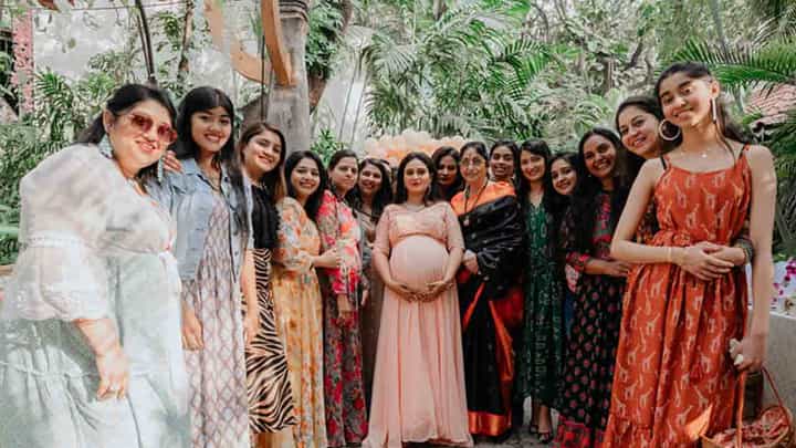 ಅಮೂಲ್ಯ ಬೇಬಿ ಶವರ್ ಪಾರ್ಟಿಯಲ್ಲಿ ಚಿತ್ರರಂಗ; ರಾಧಿಕಾ ಪಂಡಿತ್ ಸೇರಿ ಹಲವರು ಭಾಗಿ ಅಮೂಲ್ಯ ಬೇಬಿ ಶವರ್ ಪಾರ್ಟಿಯಲ್ಲಿ ಚಿತ್ರರಂಗ; ರಾಧಿಕಾ ಪಂಡಿತ್ ಸೇರಿ ಹಲವರು ಭಾಗಿ