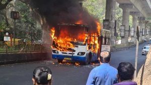 BMTC bus fire: ಬೆಂಗಳೂರಿನ ಸೌತ್ ಎಂಡ್ ಸರ್ಕಲ್ ಬಳಿ ಬಿಎಂಟಿಸಿ ಬಸ್ ಗೆ ಬೆಂಕಿ