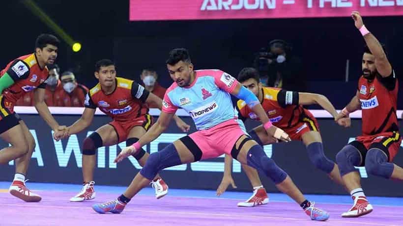 Pro Kabaddi League: ಮಾಡು ಇಲ್ಲವೇ ಮಡಿ ಪಂದ್ಯದಲ್ಲಿ ಬೆಂಗಳೂರು ಬುಲ್ಸ್ಗೆ ರೋಚಕ ಜಯ