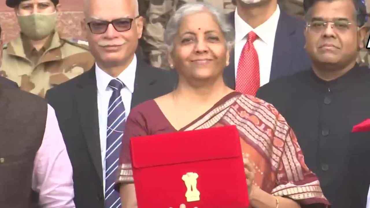 Budget 2022 ಆರ್ಥಿಕ ಸಮೀಕ್ಷೆಯ ಕೆಲವು ಸುಳಿವು ಆಧರಿಸಿ ಇಂದಿನ ಬಜೆಟ್ನಿಂದ ಜನರು ಏನನ್ನು ನಿರೀಕ್ಷಿಸಬಹುದು? Budget 2022 ಆರ್ಥಿಕ ಸಮೀಕ್ಷೆಯ ಕೆಲವು ಸುಳಿವು ಆಧರಿಸಿ ಇಂದಿನ ಬಜೆಟ್ನಿಂದ ಜನರು ಏನನ್ನು ನಿರೀಕ್ಷಿಸಬಹುದು?