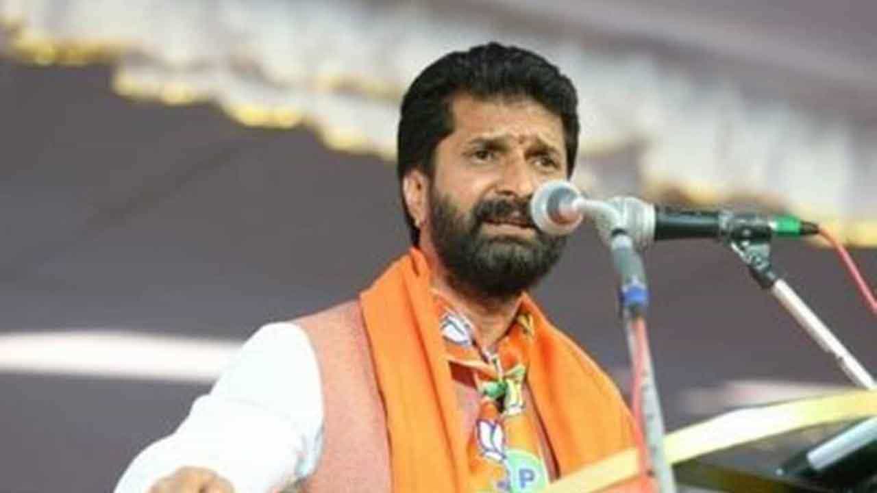 ಹಿಜಾಬ್ ಪ್ರೋತ್ಸಾಹಿಸಿದರೆ ಮತ್ತೊಂದು ವಿಭಜನೆ, ದೇಶ ಒಡೆಯುವುದೇ ಅವರ ಸಂಚು: ಸಿಟಿ ರವಿ ಗಂಭೀರ ಆರೋಪ ಹಿಜಾಬ್ ಪ್ರೋತ್ಸಾಹಿಸಿದರೆ ಮತ್ತೊಂದು ವಿಭಜನೆ, ದೇಶ ಒಡೆಯುವುದೇ ಅವರ ಸಂಚು: ಸಿಟಿ ರವಿ ಗಂಭೀರ ಆರೋಪ