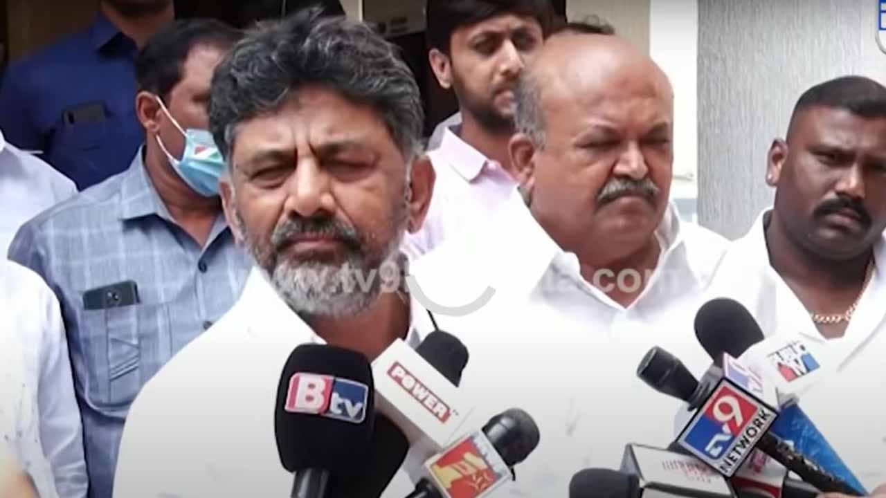 Shivakumar Rajkumar ‘ಮುತ್ತು’ರಾಜ ರೇಣುಕಾಚಾರ್ಯ ಬಿಜೆಪಿಯ ರಾಜಕುಮಾರ, ಅವರ ಬಗ್ಗೆ ಕಾಮೆಂಟ್ ಮಾಡಲ್ಲ ...
