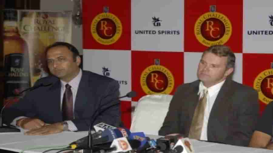 IPL Auction 2022: ಕುಸಿದು ಬಿದ್ದ ಹ್ಯೂ ಎಡ್ಮಿಡ್ಸ್; ಬದಲಿ ಹರಾಜುದಾರರಾಗಿ ಬಂದ ಆರ್ಸಿಬಿಯ ಮಾಜಿ ಸಿಇಒ