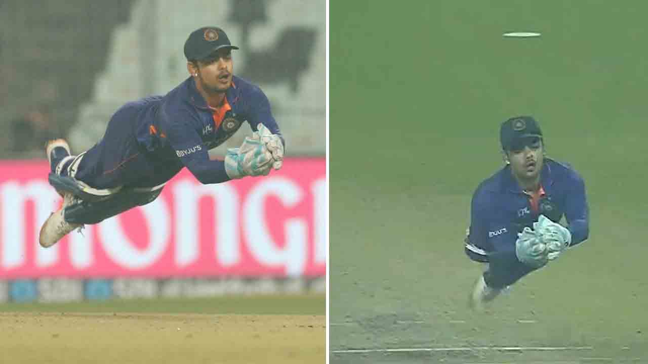 IND vs WI T20: ಪಂದ್ಯದ ಗತಿಯನ್ನೇ ಬದಲಾಯಿಸಿತು ಡೈವ್ ಬಿದ್ದು ಇಶಾನ್ ಕಿಶನ್ ಹಿಡಿದ ಈ ರೋಚಕ ಕ್ಯಾಚ್ IND vs WI T20: ಪಂದ್ಯದ ಗತಿಯನ್ನೇ ಬದಲಾಯಿಸಿತು ಡೈವ್ ಬಿದ್ದು ಇಶಾನ್ ಕಿಶನ್ ಹಿಡಿದ ಈ ರೋಚಕ ಕ್ಯಾಚ್