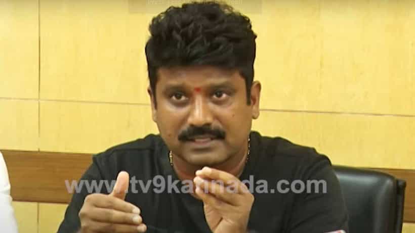 ಮಲ್ಟಿಪ್ಲೆಕ್ಸ್ಗಳಲ್ಲಿ ಕನ್ನಡ ಚಿತ್ರಗಳಿಗೆ ಅನ್ಯಾಯ; ಸುದ್ದಿಗೋಷ್ಠಿ ಕರೆದು ಕಿಡಿಕಾರಿದ ಜೋಗಿ ಪ್ರೇಮ್