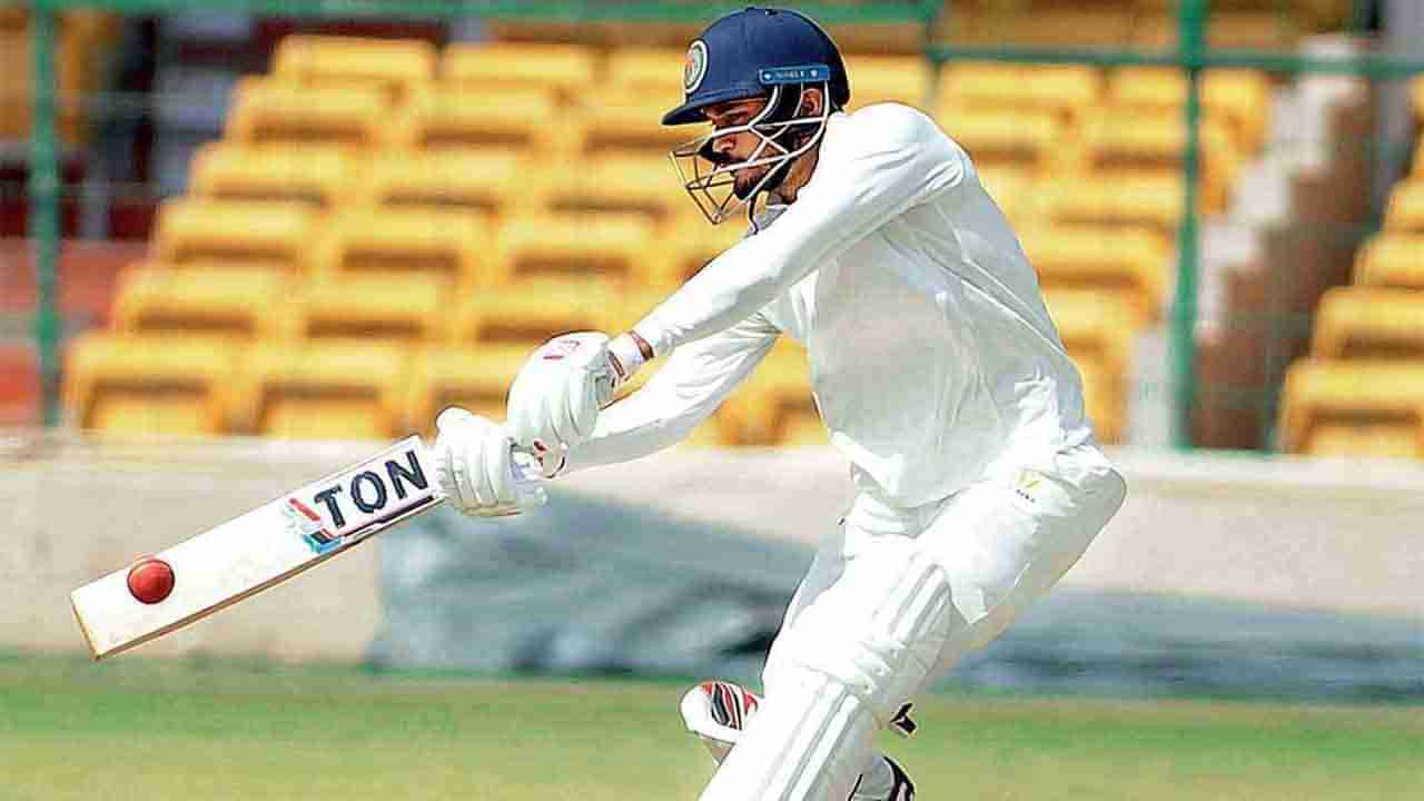 Ranji Trophy 2021-22: ಎರಡು ವರ್ಷಗಳ ಬಳಿಕ ರಣಜಿ: ಬ್ಯಾಟಿಂಗ್ ಆರಂಭಿಸಿದ ಕರ್ನಾಟಕಕ್ಕೆ ಆರಂಭಿಕ ಆಘಾತ