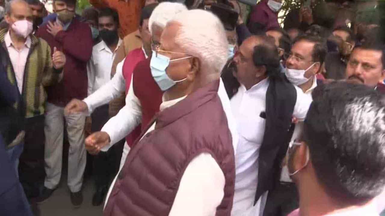 ಐದನೇ ಮೇವು ಹಗರಣ ಪ್ರಕರಣದಲ್ಲಿ ಲಾಲು ಪ್ರಸಾದ್ ಯಾದವ್ ಸೇರಿದಂತೆ 74 ಮಂದಿ ತಪ್ಪಿತಸ್ಥರು :ಸಿಬಿಐ ಕೋರ್ಟ್ ತೀರ್ಪು ಐದನೇ ಮೇವು ಹಗರಣ ಪ್ರಕರಣದಲ್ಲಿ ಲಾಲು ಪ್ರಸಾದ್ ಯಾದವ್ ಸೇರಿದಂತೆ 74 ಮಂದಿ ತಪ್ಪಿತಸ್ಥರು :ಸಿಬಿಐ ಕೋರ್ಟ್ ತೀರ್ಪು