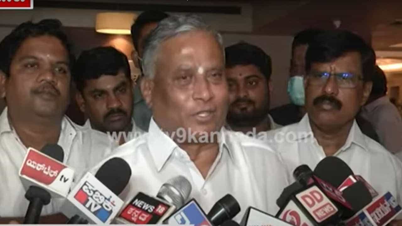 ಚಾಮರಾಜನಗರ ಜಿಲ್ಲೆಯಲ್ಲಿ ಕೆರೆಗಳಿಗೆ ಕಾವೇರಿ ನದಿ ನೀರು ತುಂಬಿಸುವಂತೆ ಜಿಲ್ಲಾ ಉಸ್ತುವಾರಿ ಸಚಿವ ಸೋಮಣ್ಣಗೆ ರೈತರ ಮನವಿ