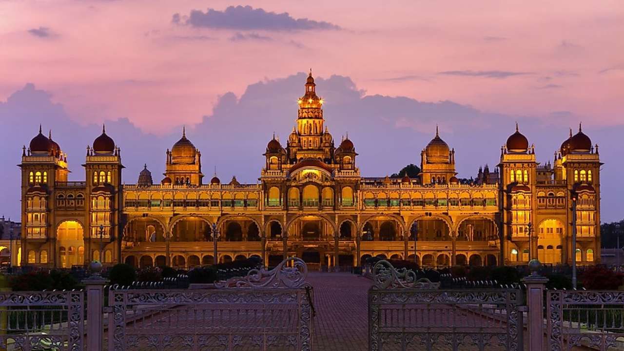 Mysuru Palace: ಮೈಸೂರು ಅರಮನೆಗೆ ಮತ್ತೊಂದು ವಿಶ್ವ ಮನ್ನಣೆ; ಏನದು? ಇಲ್ಲಿದೆ ಹೆಮ್ಮೆಯ ವಿಚಾರ Mysuru Palace: ಮೈಸೂರು ಅರಮನೆಗೆ ಮತ್ತೊಂದು ವಿಶ್ವ ಮನ್ನಣೆ; ಏನದು? ಇಲ್ಲಿದೆ ಹೆಮ್ಮೆಯ ವಿಚಾರ