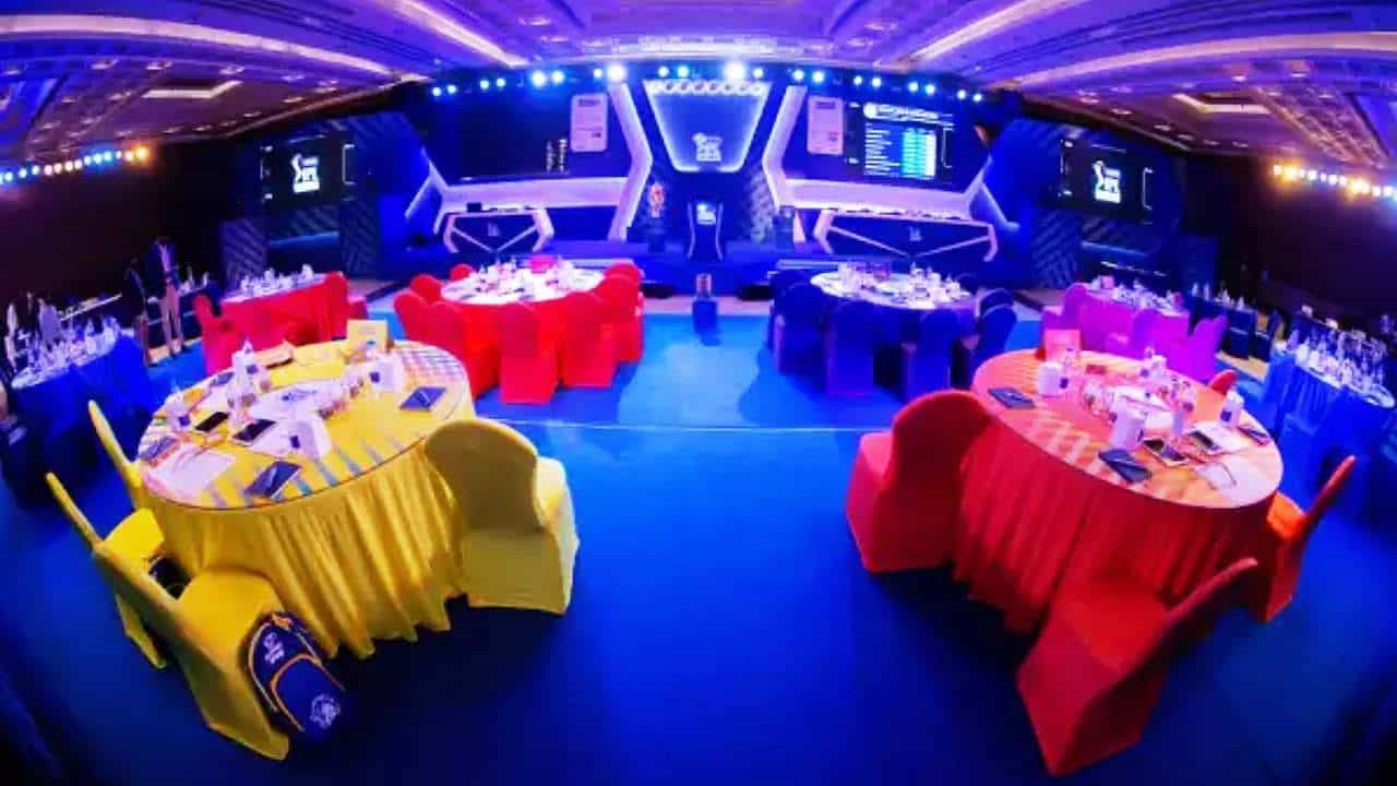 IPL 2022 Auction: ಐಪಿಎಲ್ ಮೆಗಾ ಹರಾಜಿಗಾಗಿ ಕಟ್ಟು ನಿಟ್ಟಿನ ನಿಯಮ ಜಾರಿಗೊಳಿಸಿದ ಬಿಸಿಸಿಐ IPL 2022 Auction: ಐಪಿಎಲ್ ಮೆಗಾ ಹರಾಜಿಗಾಗಿ ಕಟ್ಟು ನಿಟ್ಟಿನ ನಿಯಮ ಜಾರಿಗೊಳಿಸಿದ ಬಿಸಿಸಿಐ