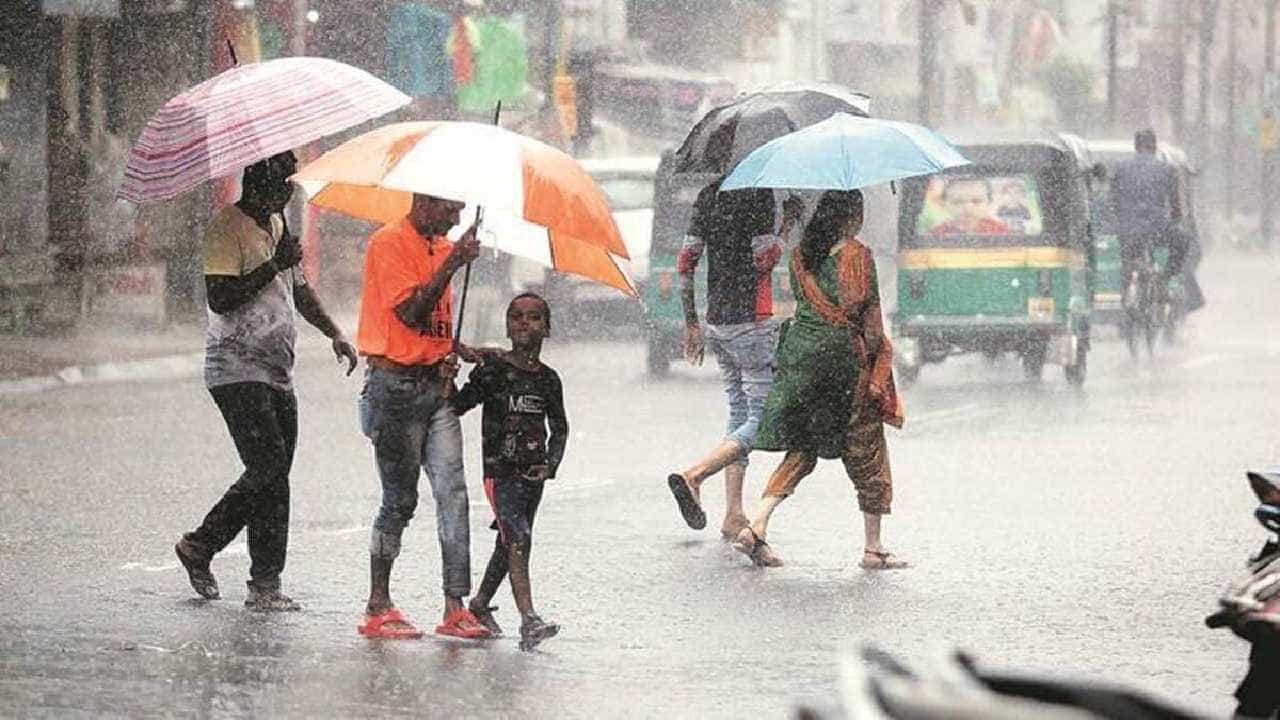 Weather Today: ಕರ್ನಾಟಕದಲ್ಲಿ ತಗ್ಗಿದ ಮಳೆ; ತಮಿಳುನಾಡಿನಲ್ಲಿ ಇಂದು ವರುಣನ ಆರ್ಭಟ Weather Today: ಕರ್ನಾಟಕದಲ್ಲಿ ತಗ್ಗಿದ ಮಳೆ; ತಮಿಳುನಾಡಿನಲ್ಲಿ ಇಂದು ವರುಣನ ಆರ್ಭಟ