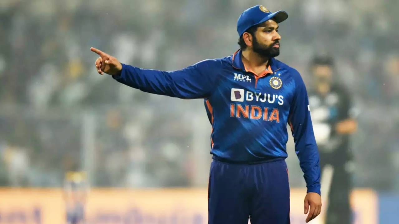 Rohit sharma: ಐಪಿಎಲ್ಗಾಗಿ ಅಲ್ಲ, ದೇಶಕ್ಕಾಗಿ ಆಡಿ: ಆಟಗಾರರಿಗೆ ರೋಹಿತ್ ಶರ್ಮಾ ಖಡಕ್ ಸೂಚನೆ Rohit sharma: ಐಪಿಎಲ್ಗಾಗಿ ಅಲ್ಲ, ದೇಶಕ್ಕಾಗಿ ಆಡಿ: ಆಟಗಾರರಿಗೆ ರೋಹಿತ್ ಶರ್ಮಾ ಖಡಕ್ ಸೂಚನೆ