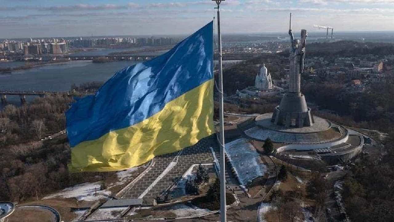 Russia-Ukraine Crisis: ಕಾಯಬೇಡಿ, ತಕ್ಷಣ ವಾಪಾಸ್ ಬನ್ನಿ; ಉಕ್ರೇನ್ನಲ್ಲಿರುವ ವಿದ್ಯಾರ್ಥಿಗಳಿಗೆ ಭಾರತೀಯ ರಾಯಭಾರ ಕಚೇರಿ ಸೂಚನೆ Russia-Ukraine Crisis: ಕಾಯಬೇಡಿ, ತಕ್ಷಣ ವಾಪಾಸ್ ಬನ್ನಿ; ಉಕ್ರೇನ್ನಲ್ಲಿರುವ ವಿದ್ಯಾರ್ಥಿಗಳಿಗೆ ಭಾರತೀಯ ರಾಯಭಾರ ಕಚೇರಿ ಸೂಚನೆ