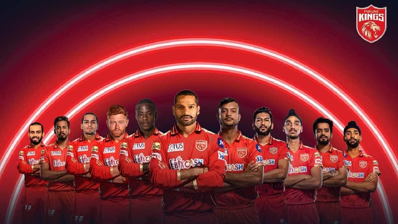 ಐಪಿಎಲ್ ಸೀಸನ್ 15 ನಲ್ಲಿ ಪಂಜಾಬ್ ಕಿಂಗ್ಸ್ ತಂಡವು ಹೊಸ ನಾಯಕನೊಂದಿಗೆ ಕಣಕ್ಕಿಳಿಯಲಿದೆ. ಈಗಾಗಲೇ ಈ ಬಗ್ಗೆ ಪಂಜಾಬ್ ಫ್ರಾಂಚೈಸಿ ಚರ್ಚೆ ನಡೆಸಿದೆ. ಅದರಂತೆ ಪಂಜಾಬ್ ಕಿಂಗ್ಸ್ ನಾಯಕರುಗಳ ಪಟ್ಟಿಯಲ್ಲಿ ಇಬ್ಬರು ಸ್ಟಾರ್ ಆಟಗಾರರ ಹೆಸರು ಮುಂಚೂಣಿಯಲ್ಲಿದೆ. ಅವರೆಂದರೆ ಶಿಖರ್ ಧವನ್ ಹಾಗೂ ಮಯಾಂಕ್ ಅಗರ್ವಾಲ್.