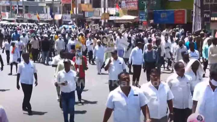 ಕಾಂಗ್ರೆಸ್ ನಾಯಕರ ಮೇಕೆದಾಟು ಪಾದಯಾತ್ರೆಯ ನೇರ ದೃಶ್ಯಾವಳಿ ವೀಕ್ಷಿಸಲು ಇಲ್ಲಿ ಕ್ಲಿಕ್ ಮಾಡಿ ಕಾಂಗ್ರೆಸ್ ನಾಯಕರ ಮೇಕೆದಾಟು ಪಾದಯಾತ್ರೆಯ ನೇರ ದೃಶ್ಯಾವಳಿ ವೀಕ್ಷಿಸಲು ಇಲ್ಲಿ ಕ್ಲಿಕ್ ಮಾಡಿ