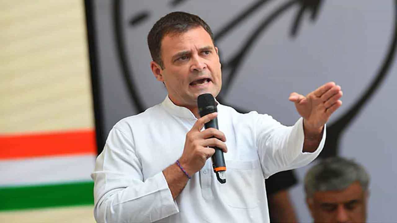 ಹಿಜಾಬ್ ವಿವಾದದಲ್ಲಿ ಬಿಜೆಪಿ ಬಲೆಗೆ ಬೀಳಬೇಡಿ: ಕರ್ನಾಟಕ ಕಾಂಗ್ರೆಸ್ಗೆ ರಾಹುಲ್ ಗಾಂಧಿ ಕಿವಿಮಾತು ಹಿಜಾಬ್ ವಿವಾದದಲ್ಲಿ ಬಿಜೆಪಿ ಬಲೆಗೆ ಬೀಳಬೇಡಿ: ಕರ್ನಾಟಕ ಕಾಂಗ್ರೆಸ್ಗೆ ರಾಹುಲ್ ಗಾಂಧಿ ಕಿವಿಮಾತು
