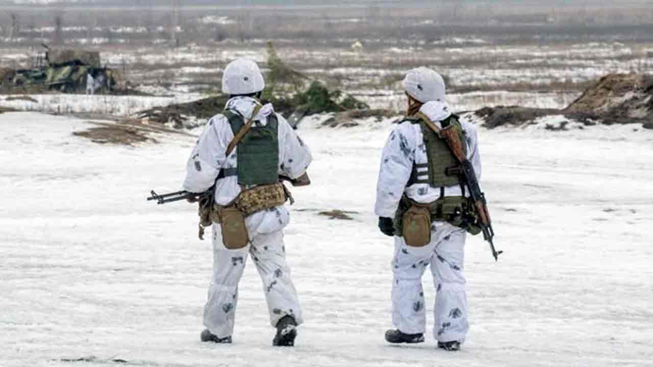 Russia Ukraine: ಉಕ್ರೇನ್ನಿಂದ ಹೊರ ಬರುವಂತೆ ಭಾರತೀಯರಿಗೆ ವಿದೇಶಾಂಗ ಇಲಾಖೆ ಸೂಚನೆ Russia Ukraine: ಉಕ್ರೇನ್ನಿಂದ ಹೊರ ಬರುವಂತೆ ಭಾರತೀಯರಿಗೆ ವಿದೇಶಾಂಗ ಇಲಾಖೆ ಸೂಚನೆ