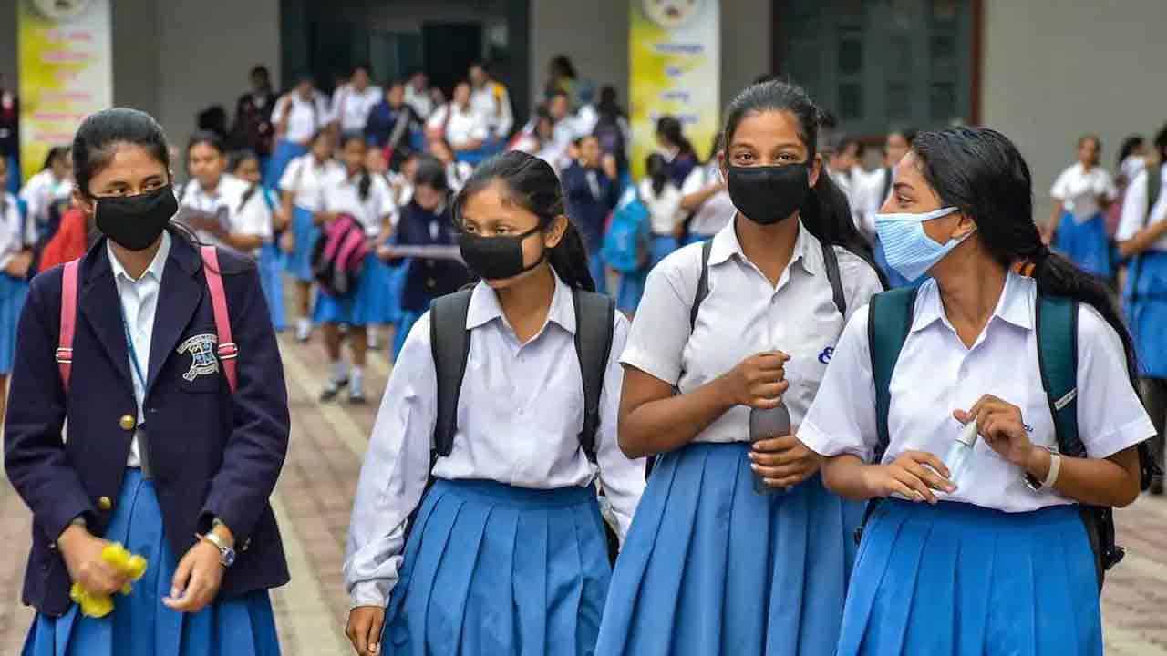 SSLC ಫಲಿತಾಂಶದ ದಿನಾಂಕ ಫಿಕ್ಸ್, ವಿದ್ಯಾರ್ಥಿಗಳ ಮೊಬೈಲಿಗೆ ಫಲಿತಾಂಶದ ಸಂದೇಶ ರವಾನೆ
