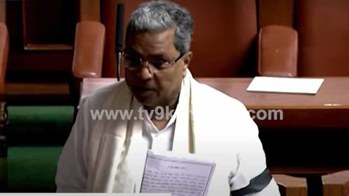 ಚಂಪಾ ಅವರಿಂದ ಬಹಳ ಪ್ರಭಾವಿತನಾಗಿದ್ದೆ, ಕೇವಲ ಅವರನ್ನು ನೋಡುವ ಉದ್ದೇಶದಿಂದ ಒಮ್ಮೆ ಧಾರವಾಡಕ್ಕೆ ಹೋಗಿದ್ದೆ: ಸಿದ್ದರಾಮಯ್ಯ ಚಂಪಾ ಅವರಿಂದ ಬಹಳ ಪ್ರಭಾವಿತನಾಗಿದ್ದೆ, ಕೇವಲ ಅವರನ್ನು ನೋಡುವ ಉದ್ದೇಶದಿಂದ ಒಮ್ಮೆ ಧಾರವಾಡಕ್ಕೆ ಹೋಗಿದ್ದೆ: ಸಿದ್ದರಾಮಯ್ಯ