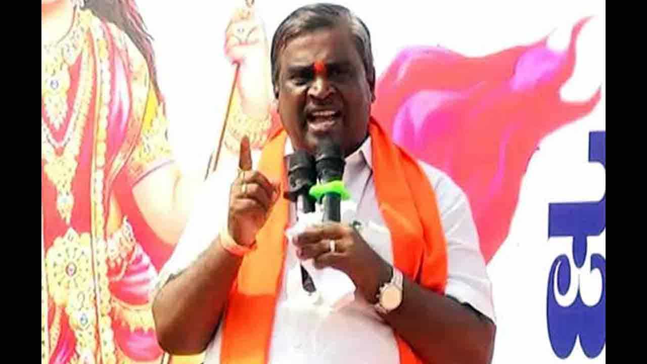 ಸಚಿವ ಸುಧಾಕರ್ ಸಿಎಂ ಬೊಮ್ಮಾಯಿಗಿಂತ ದೊಡ್ಡೋರಾ: ಸೋಮಶೇಖರ್ ರೆಡ್ಡಿ ಆಕ್ರೋಶ ಸಚಿವ ಸುಧಾಕರ್ ಸಿಎಂ ಬೊಮ್ಮಾಯಿಗಿಂತ ದೊಡ್ಡೋರಾ: ಸೋಮಶೇಖರ್ ರೆಡ್ಡಿ ಆಕ್ರೋಶ