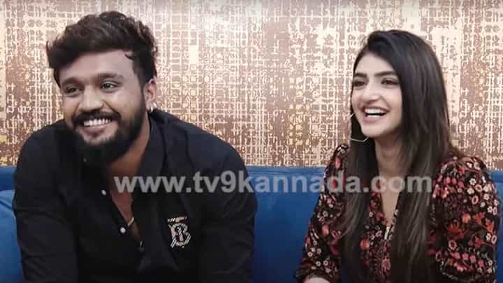 ‘ಹೆಣ್ಣುಮಗು ಹುಟ್ಟೋಕೆ ನಾನು ಮದುವೆ ಆಗಲ್ಲ’; ಶ್ರೀಲೀಲಾಗೆ ನೇರವಾಗಿ ಹೇಳಿದ ಧನ್ವೀರ್ ‘ಹೆಣ್ಣುಮಗು ಹುಟ್ಟೋಕೆ ನಾನು ಮದುವೆ ಆಗಲ್ಲ’; ಶ್ರೀಲೀಲಾಗೆ ನೇರವಾಗಿ ಹೇಳಿದ ಧನ್ವೀರ್