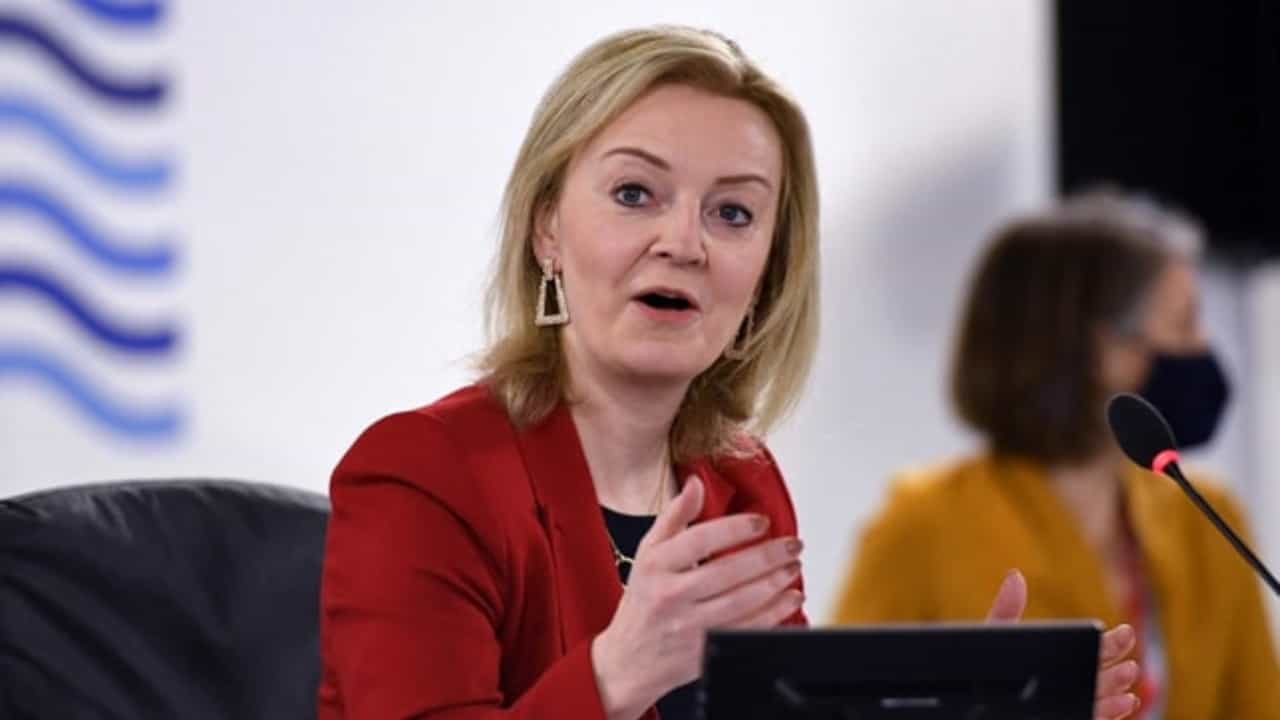 Ukraine Crisis: ಉಕ್ರೇನ್ ಬಿಕ್ಕಟ್ಟಿನ ಕುರಿತ ಸಭೆಯಿಂದ ರಷ್ಯಾದ ರಾಯಭಾರಿಯನ್ನು ಹೊರಹಾಕಿದ ಬ್ರಿಟನ್: ವರದಿ Ukraine Crisis: ಉಕ್ರೇನ್ ಬಿಕ್ಕಟ್ಟಿನ ಕುರಿತ ಸಭೆಯಿಂದ ರಷ್ಯಾದ ರಾಯಭಾರಿಯನ್ನು ಹೊರಹಾಕಿದ ಬ್ರಿಟನ್: ವರದಿ
