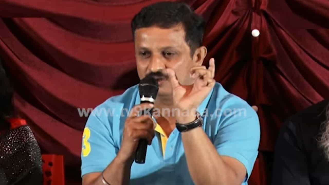 ‘ನಾನು ಶೋಕಿಗಾಗಿ ಸಿನಿಮಾ ಮಾಡಿಲ್ಲ’; ವಿವಾದದ ಬಳಿಕ ‘ವರದ’ ಸಿನಿಮಾ ನಿರ್ದೇಶಕರ ನೇರ ಮಾತು ‘ನಾನು ಶೋಕಿಗಾಗಿ ಸಿನಿಮಾ ಮಾಡಿಲ್ಲ’; ವಿವಾದದ ಬಳಿಕ ‘ವರದ’ ಸಿನಿಮಾ ನಿರ್ದೇಶಕರ ನೇರ ಮಾತು