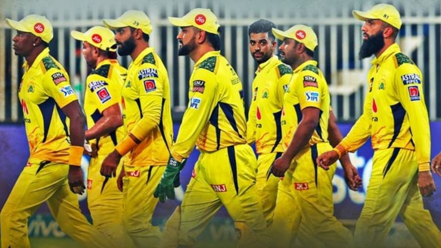 IPL 2022: CSK ಆಟಗಾರರ ಜೊತೆ ಸೂರತ್​ಗೆ ಪ್ರಯಾಣ ಬೆಳೆಸಿದ ಧೋನಿ! ಏನೀದು ಮಹೀ ಮಾಸ್ಟರ್ ಪ್ಲ್ಯಾನ್?