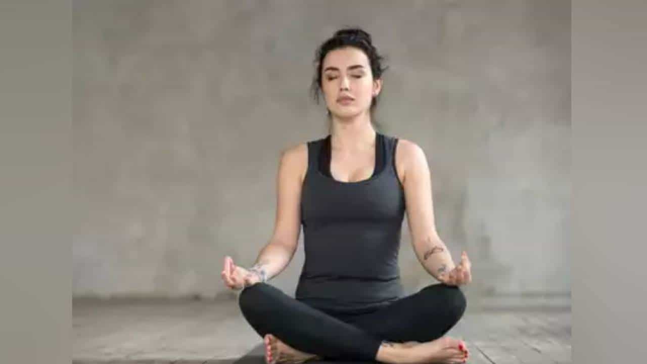 Conscious Breathing: ಗಮನವಿಟ್ಟು ಉಸಿರಾಡಿ ಒತ್ತಡ, ಖಿನ್ನತೆಯಿಂದ ಮುಕ್ತರಾಗಿ Conscious Breathing: ಗಮನವಿಟ್ಟು ಉಸಿರಾಡಿ ಒತ್ತಡ, ಖಿನ್ನತೆಯಿಂದ ಮುಕ್ತರಾಗಿ