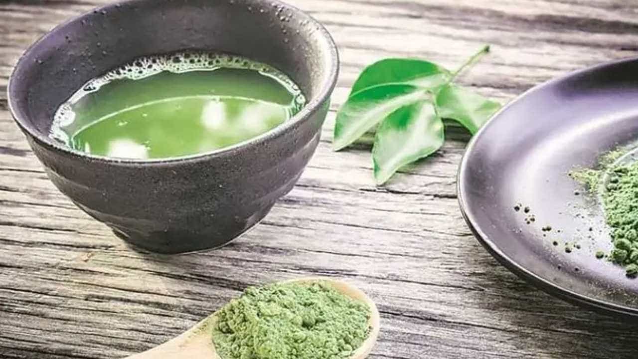 Matcha tea: ಮಚ್ಚಾ ಚಹಾ ಎಂದರೇನು? ಇದರ ಆರೋಗ್ಯಯುತ ಗುಣಗಳ ಬಗ್ಗೆ ಇಲ್ಲಿದೆ ಸಂಪೂರ್ಣ ಮಾಹಿತಿ Matcha tea: ಮಚ್ಚಾ ಚಹಾ ಎಂದರೇನು? ಇದರ ಆರೋಗ್ಯಯುತ ಗುಣಗಳ ಬಗ್ಗೆ ಇಲ್ಲಿದೆ ಸಂಪೂರ್ಣ ಮಾಹಿತಿ