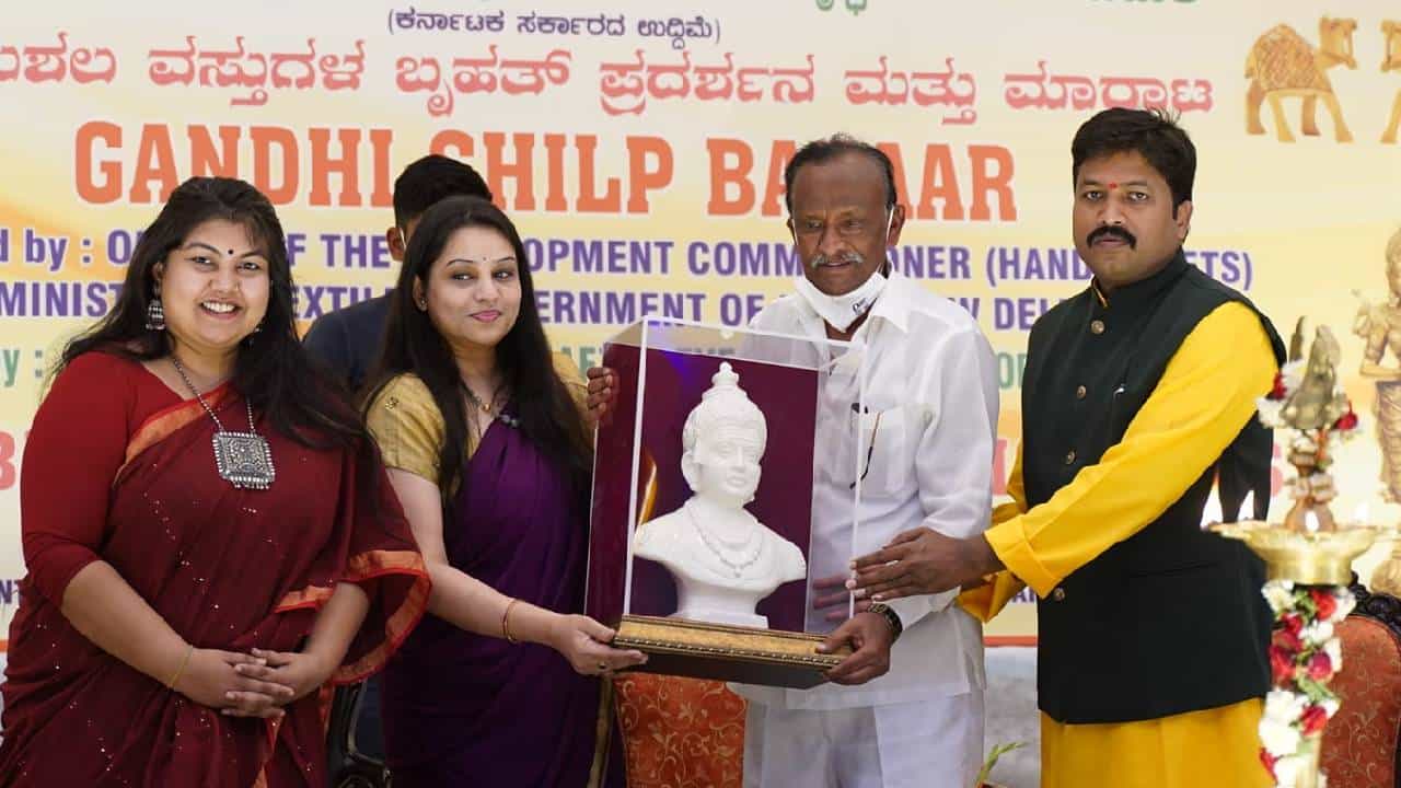 ಫೆಬ್ರವರಿ 27 ರಿಂದ ಮಾರ್ಚ್ 8ರವರೆಗೆ ಕರಕುಶಲ ವಸ್ತುಗಳ ಪ್ರದರ್ಶನ ಮತ್ತು ಮಾರಾಟ ಫೆಬ್ರವರಿ 27 ರಿಂದ ಮಾರ್ಚ್ 8ರವರೆಗೆ ಕರಕುಶಲ ವಸ್ತುಗಳ ಪ್ರದರ್ಶನ ಮತ್ತು ಮಾರಾಟ