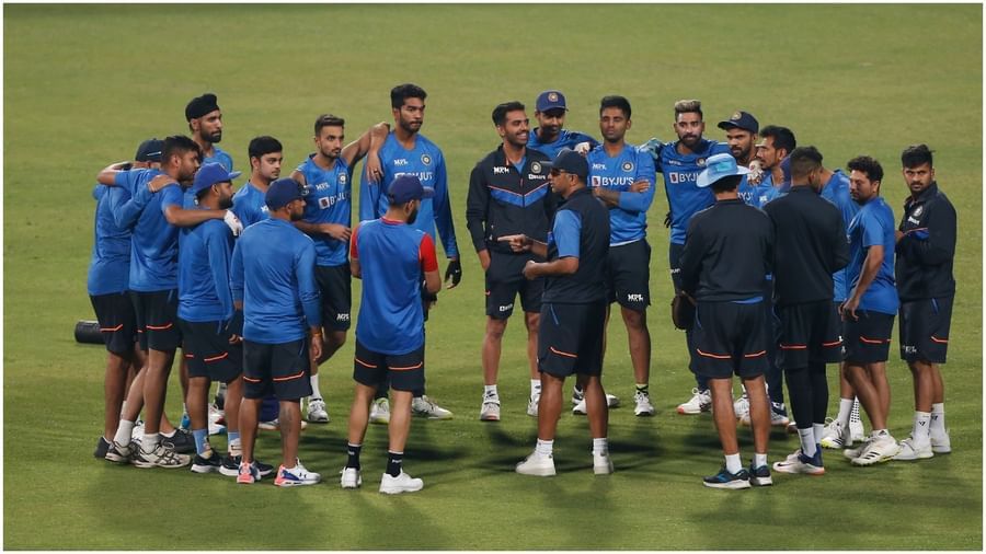 ODI ಮುಗಿದಿದೆ. ಈಗ ಟಿ20 ಚಮತ್ಕಾರ ಶುರುವಾಗಲಿದೆ. ಇಂದು ಭಾರತ ಮತ್ತು ವೆಸ್ಟ್ ಇಂಡೀಸ್ ನಡುವಿನ ಮೊದಲ ಪಂದ್ಯ. ಈ ಪಂದ್ಯವಷ್ಟೇ ಅಲ್ಲ, ಇಡೀ ಸರಣಿಯಲ್ಲಿ ಟೀಂ ಇಂಡಿಯಾದ ಮೇಲುಗೈ ಸಾಧಿಸುವ ಎಲ್ಲಾ ಲಕ್ಷಣಗಳು ಕಾಣುತ್ತಿವೆ. ಸರಣಿಯ ಎಲ್ಲಾ ಮೂರು ಟಿ20 ಪಂದ್ಯಗಳು ಈಡನ್ ಗಾರ್ಡನ್‌ನಲ್ಲಿ ನಡೆಯಬೇಕಿರುವುದು ಇದಕ್ಕೆ ದೊಡ್ಡ ಕಾರಣ. ಅಲ್ಲದೆ, ಭಾರತ ಸರಣಿ ಗೆಲ್ಲುವುದನ್ನು ಸಾಭೀತು ಪಡಿಸಲು ಒಟ್ಟು 5 ಕಾರಣಗಳಿದ್ದು, ಟಿ20 ಸರಣಿಯಲ್ಲಿ ಭಾರತ ಗೆಲುವು ಖಚಿತವಾಗಿದೆ.