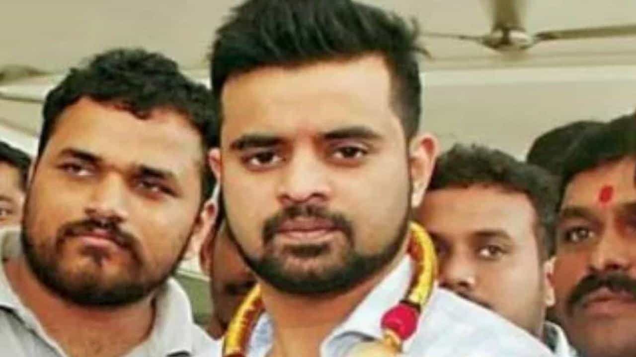 ಮೇಕೆದಾಟು ಕುರಿತ ಸಂಸದ ಪ್ರಜ್ವಲ್ ರೇವಣ್ಣ ಪ್ರಶ್ನೆಗೆ ಉತ್ತರಿಸಿದ ಲೋಕಸಭೆ ಮೇಕೆದಾಟು ಕುರಿತ ಸಂಸದ ಪ್ರಜ್ವಲ್ ರೇವಣ್ಣ ಪ್ರಶ್ನೆಗೆ ಉತ್ತರಿಸಿದ ಲೋಕಸಭೆ