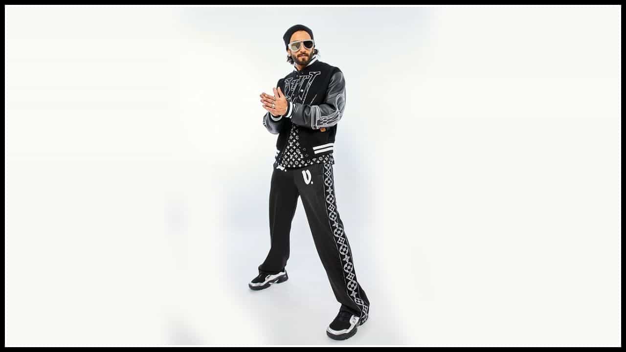 Ranveer Singh: ಸ್ಟೈಲಿಶ್ ಲುಕ್ನಲ್ಲಿ ಆಕರ್ಷಿಸುತ್ತಿರುವ ಬಾಲಿವುಡ್ ಸ್ಟಾರ್ ಹೀರೋ ರಣವೀರ್ ಸಿಂಗ್ ಇತ್ತೀಚಿನ ಫೋಟೋಗಳು ವೈರಲ್ ಆಗಿವೆ.