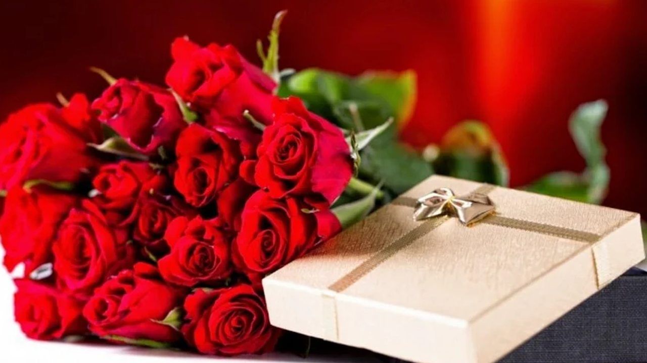 Rose Day Gift Ideas: ರೋಸ್ ಡೇ ದಿನದಂದು ಈ ಉಡುಗೊರೆಗಳನ್ನು ನೀಡಿ; ಸಂಗಾತಿಯ ಪ್ರತಿಕ್ರಿಯೆ ನಿಮ್ಮನ್ನು ಆಶ್ಚರ್ಯಗೊಳಿಸುತ್ತದೆ