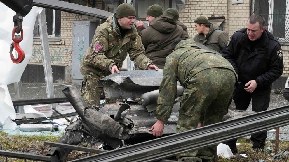 Russia-Ukraine War Photos: ರಷ್ಯಾ ಮತ್ತು ಉಕ್ರೇನ್​​ ಯುದ್ಧದ ಭೀಕರತೆ; ಇಲ್ಲಿವೆ ಫೋಟೋಗಳು