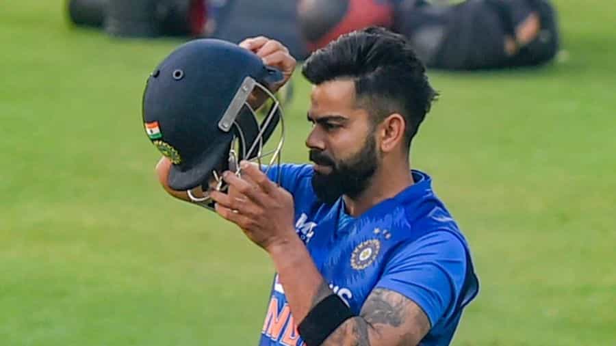 IND vs WI: ಬಯೋ ಬಬಲ್ ಮುರಿದು ಮನೆಗೆ ವಾಪಸ್ಸಾದ ಕೊಹ್ಲಿ! ಅಂತಿಮ ಟಿ20 ಪಂದ್ಯಕ್ಕೆ ಅಲಭ್ಯ IND vs WI: ಬಯೋ ಬಬಲ್ ಮುರಿದು ಮನೆಗೆ ವಾಪಸ್ಸಾದ ಕೊಹ್ಲಿ! ಅಂತಿಮ ಟಿ20 ಪಂದ್ಯಕ್ಕೆ ಅಲಭ್ಯ