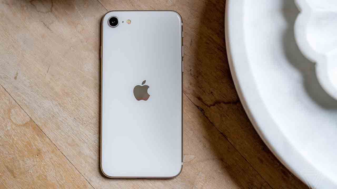 iPhone SE 2022: ಭಾರತದಲ್ಲಿ ಹೊಸ ಅಪ್ಗ್ರೇಡ್ನೊಂದಿಗೆ ಐಫೋನ್ SE 2022 ಖರೀದಿಗೆ ಲಭ್ಯ: ಬೆಲೆ ಎಷ್ಟು? iPhone SE 2022: ಭಾರತದಲ್ಲಿ ಹೊಸ ಅಪ್ಗ್ರೇಡ್ನೊಂದಿಗೆ ಐಫೋನ್ SE 2022 ಖರೀದಿಗೆ ಲಭ್ಯ: ಬೆಲೆ ಎಷ್ಟು?