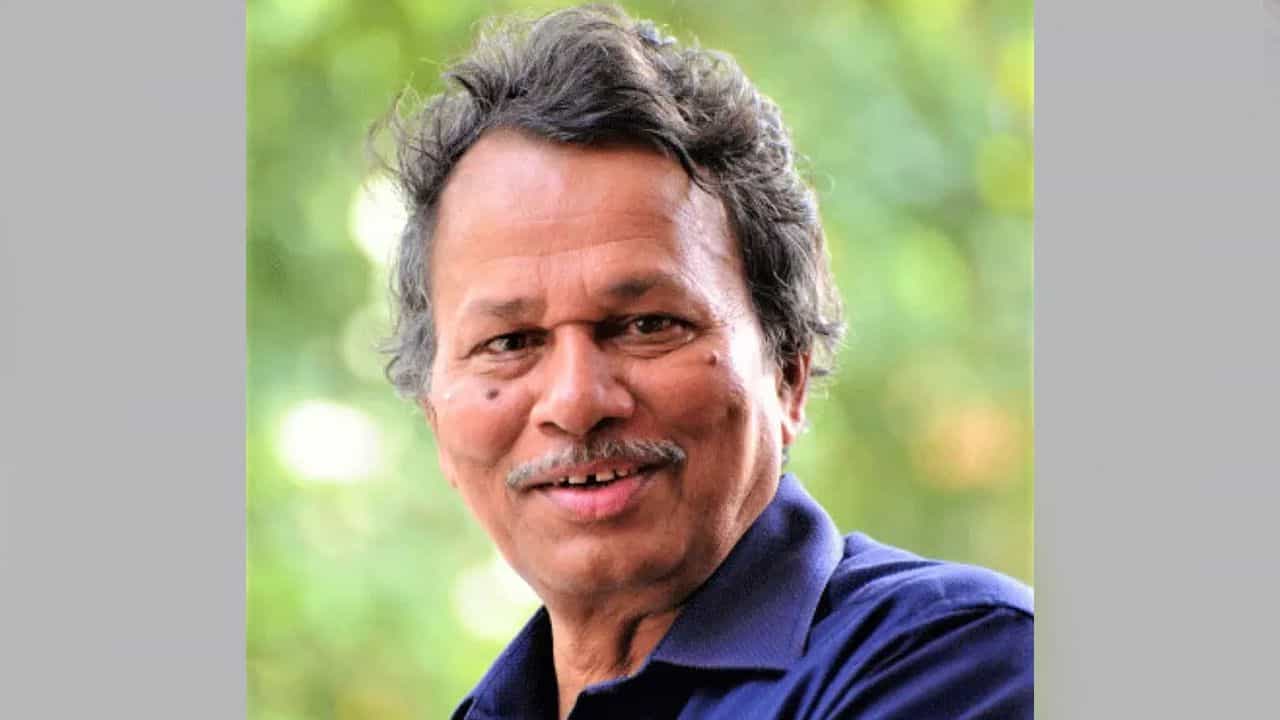 ಮಲ ಹೊರುವ ಪದ್ಧತಿ ಇನ್ನೂ ಇದೆ, ಮತ್ತೆ ಹೇಗೆ ಸ್ವಚ್ಛ ಭಾರತ್ ಎಂದು ಮಾತಾಡುತ್ತಾರೆ: ಬರಗೂರು ರಾಮಚಂದ್ರಪ್ಪ ಆಕ್ರೋಶ ಮಲ ಹೊರುವ ಪದ್ಧತಿ ಇನ್ನೂ ಇದೆ, ಮತ್ತೆ ಹೇಗೆ ಸ್ವಚ್ಛ ಭಾರತ್ ಎಂದು ಮಾತಾಡುತ್ತಾರೆ: ಬರಗೂರು ರಾಮಚಂದ್ರಪ್ಪ ಆಕ್ರೋಶ