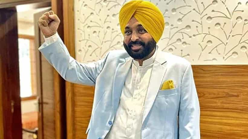 ಪಂಜಾಬ್ ಸಿಎಂ ಭಗವಂತ್ ಮಾನ್ ಸಂಪುಟಕ್ಕೆ 10 ಸಚಿವರ ಸೇರ್ಪಡೆ; ರಾಜಭವನದಲ್ಲಿ ಪ್ರಮಾಣ ವಚನ ಸ್ವೀಕಾರ