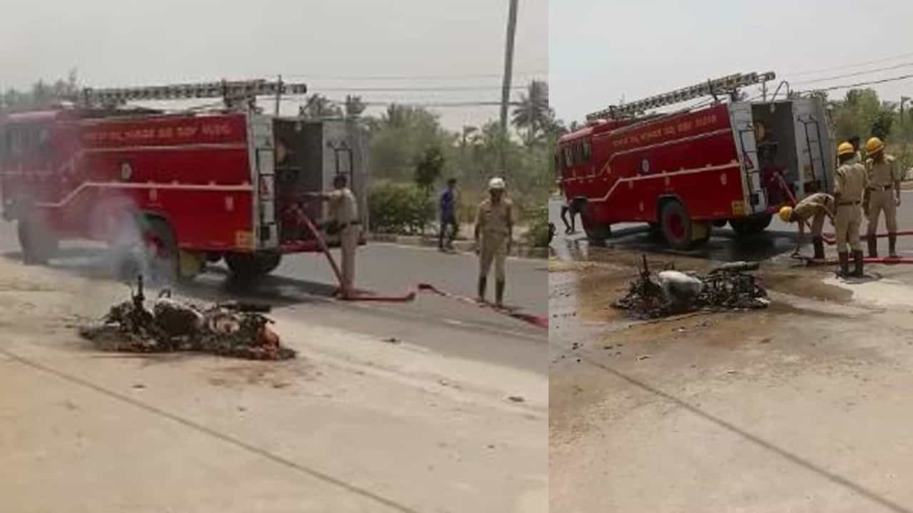 ಯಲಹಂಕ: ಸಾಲದ ಕಂತು ಕಟ್ಟಿಲ್ಲವೆಂದು ಬೈಕ್ ಅಡ್ಡಗಟ್ಟಿ ನಿಲ್ಲಿಸಿ, ನಡುರಸ್ತೆಯಲ್ಲೇ ಬೈಕಿಗೆ ಬೆಂಕಿ ಹಚ್ಚಿ ಎಸ್ಕೇಪ್! ಯಲಹಂಕ: ಸಾಲದ ಕಂತು ಕಟ್ಟಿಲ್ಲವೆಂದು ಬೈಕ್ ಅಡ್ಡಗಟ್ಟಿ ನಿಲ್ಲಿಸಿ, ನಡುರಸ್ತೆಯಲ್ಲೇ ಬೈಕಿಗೆ ಬೆಂಕಿ ಹಚ್ಚಿ ಎಸ್ಕೇಪ್!