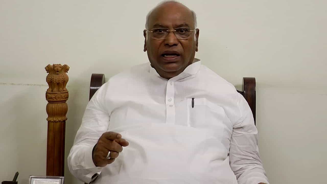 ಪಂಚ ರಾಜ್ಯ ಚುನಾವಣೆಯಲ್ಲಿ ಕಾಂಗ್ರೆಸ್‌ ಸೋಲಿಗೆ ಪಕ್ಷದಲ್ಲಿನ ಒಳಜಗಳ ಮತ್ತು ಬಿಜೆಪಿ ಅಧಿಕಾರ ದುರುಪಯೋಗ ಕಾರಣ -ಖರ್ಗೆ