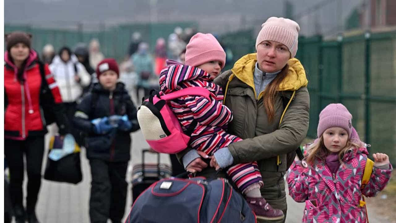 Russia Ukraine War: ಮಕ್ಕಳ ಮೇಲೆ ಘೋರ ಪರಿಣಾಮ: ನೆಲೆ ಕಳೆದುಕೊಂಡು ನಿರಾಶ್ರಿರಾದ ಉಕ್ರೇನ್ ಮಕ್ಕಳು Russia Ukraine War: ಮಕ್ಕಳ ಮೇಲೆ ಘೋರ ಪರಿಣಾಮ: ನೆಲೆ ಕಳೆದುಕೊಂಡು ನಿರಾಶ್ರಿರಾದ ಉಕ್ರೇನ್ ಮಕ್ಕಳು
