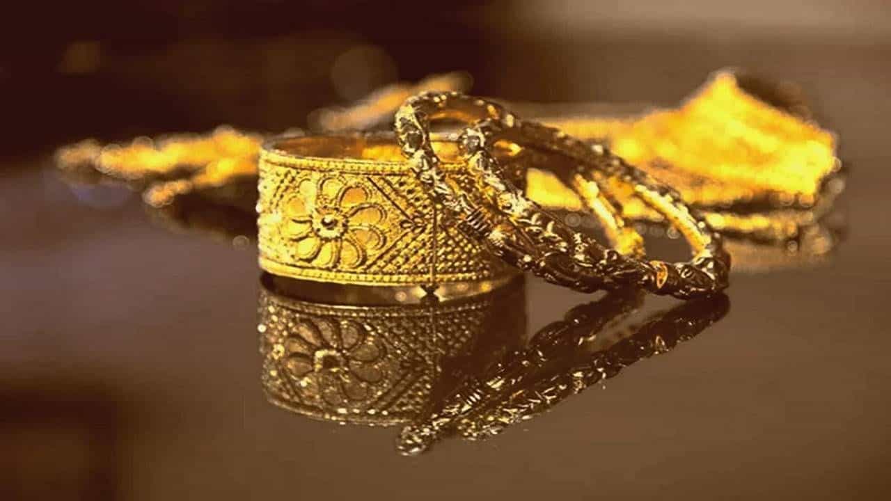 Gold and Silver Rate: ಭಾರತದ ಪ್ರಮುಖ ನಗರಗಳಲ್ಲಿ ಮಾರ್ಚ್ 2ರ ಚಿನ್ನ- ಬೆಳ್ಳಿ ದರ ಇಂತಿದೆ Gold and Silver Rate: ಭಾರತದ ಪ್ರಮುಖ ನಗರಗಳಲ್ಲಿ ಮಾರ್ಚ್ 2ರ ಚಿನ್ನ- ಬೆಳ್ಳಿ ದರ ಇಂತಿದೆ